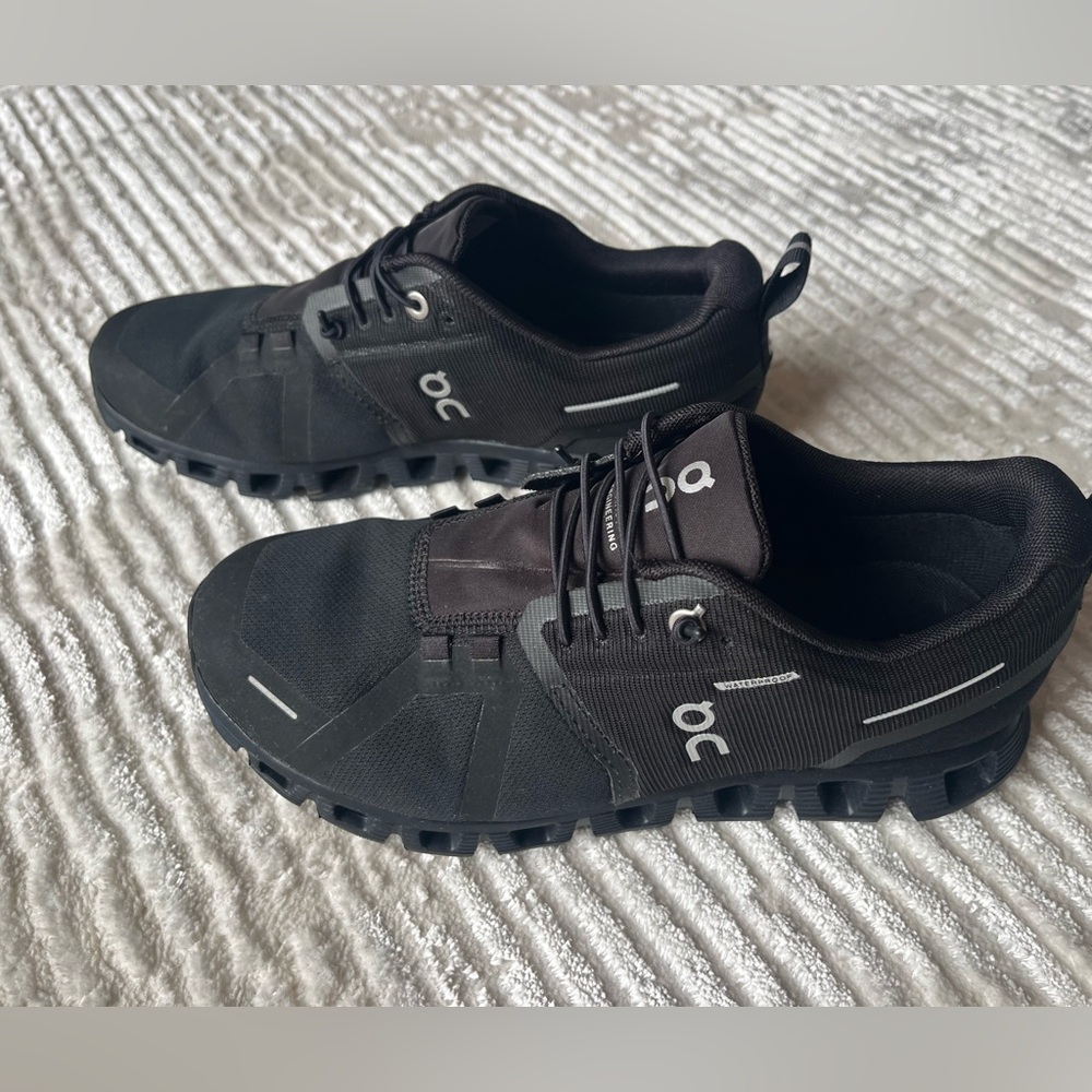 Black On Clouds - image 4